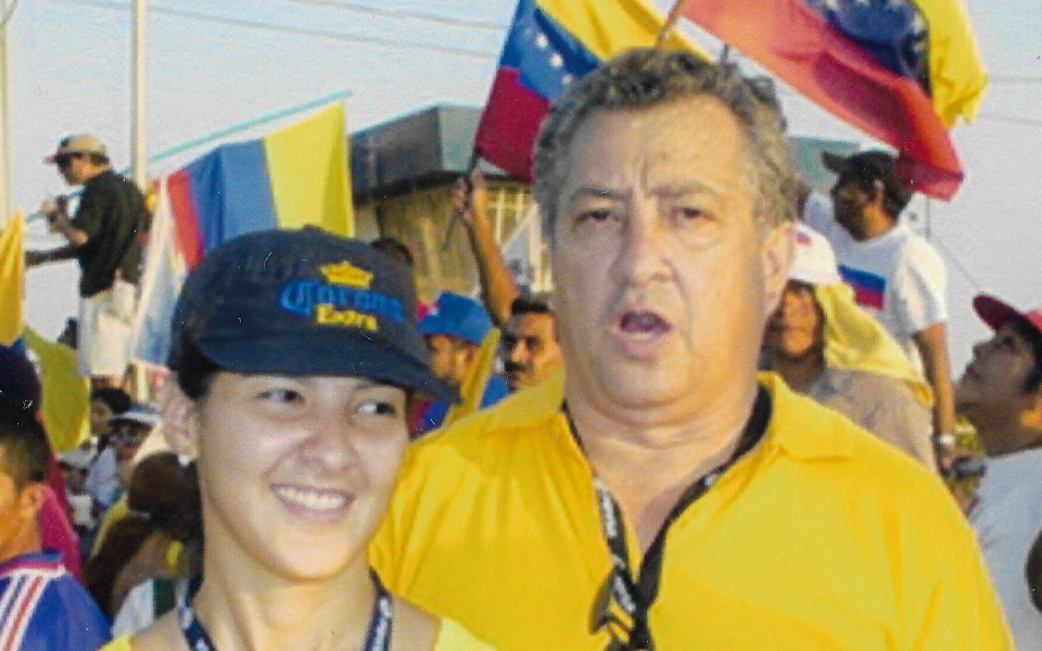 una marcha de oposición al chavismo en sus inicios acompañada de mi padre.